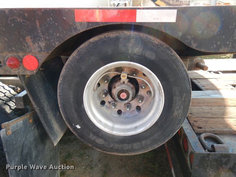 image for item GC9956 2009 XL Specialized XL90MDE  lowboy equipment trailer