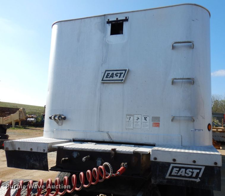 image for item GC9957 2003 East  end dump trailer