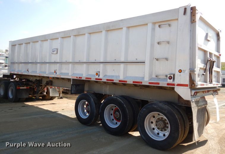 image for item GC9957 2003 East  end dump trailer