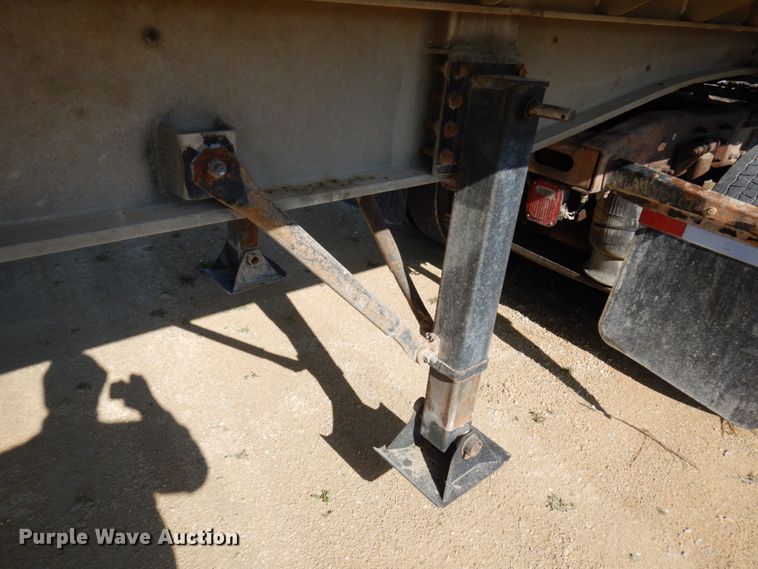 image for item GC9957 2003 East  end dump trailer