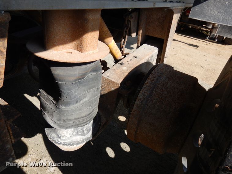 image for item GC9957 2003 East  end dump trailer