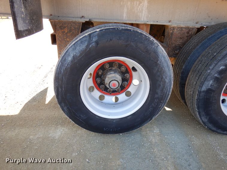 image for item GC9957 2003 East  end dump trailer