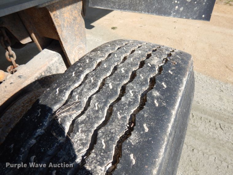 image for item GC9957 2003 East  end dump trailer