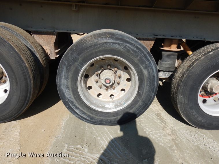 image for item GC9957 2003 East  end dump trailer