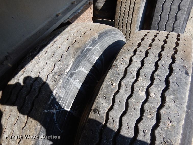 image for item GC9957 2003 East  end dump trailer