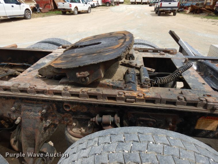 image for item GC9958 2007 Freightliner Columbia  semi truck