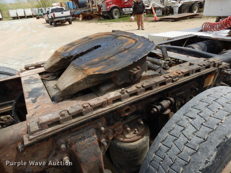 image for item GC9958 2007 Freightliner Columbia  semi truck