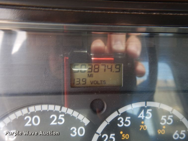 image for item GC9958 2007 Freightliner Columbia  semi truck