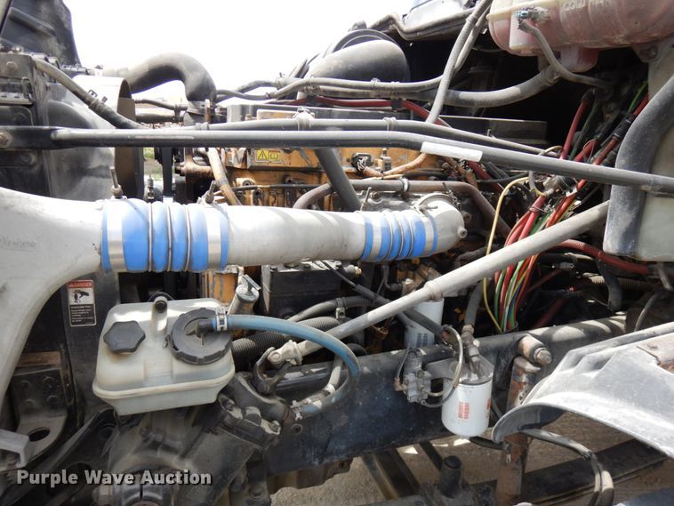 image for item GC9958 2007 Freightliner Columbia  semi truck