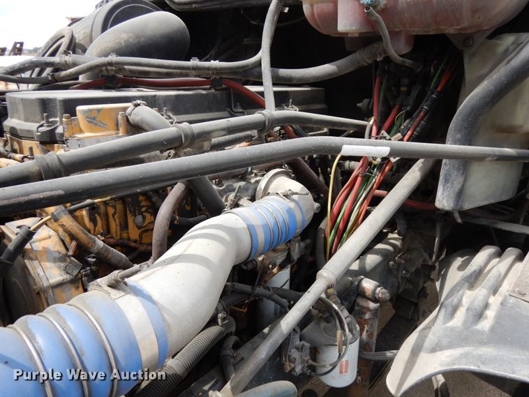 image for item GC9958 2007 Freightliner Columbia  semi truck