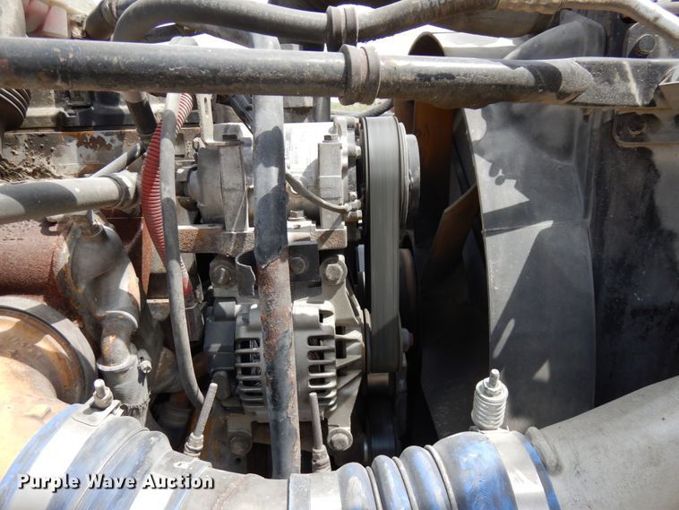 image for item GC9958 2007 Freightliner Columbia  semi truck