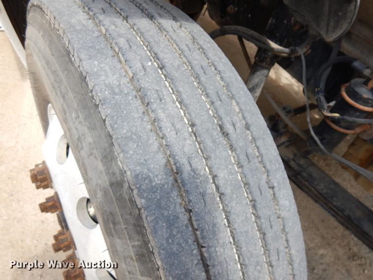 image for item GC9958 2007 Freightliner Columbia  semi truck