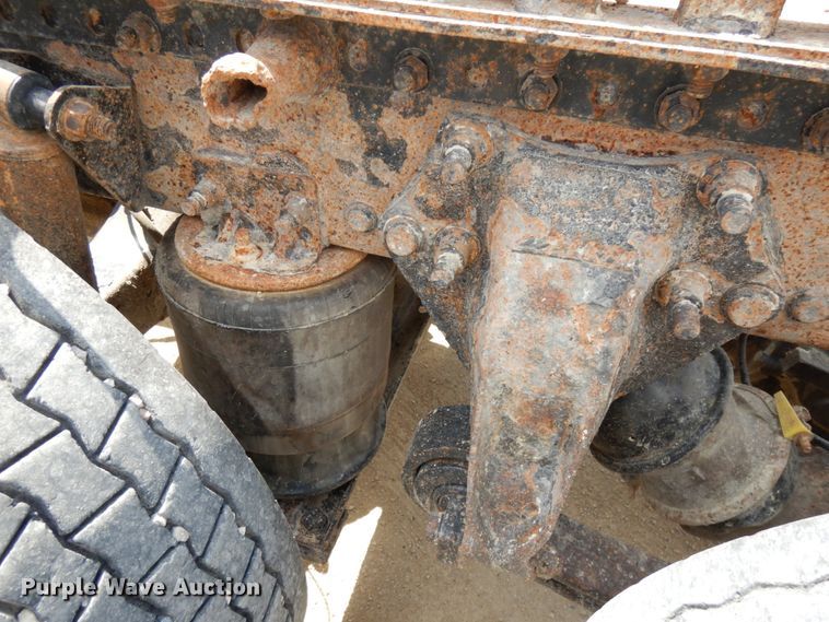 image for item GC9958 2007 Freightliner Columbia  semi truck