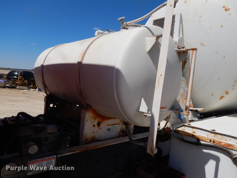 image for item GC9960 2004 Sterling L-Line  ready mix truck