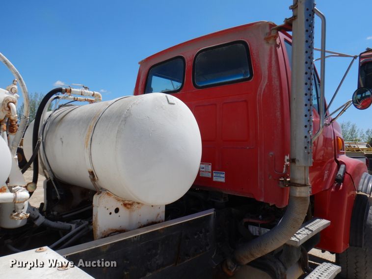 image for item GC9960 2004 Sterling L-Line  ready mix truck