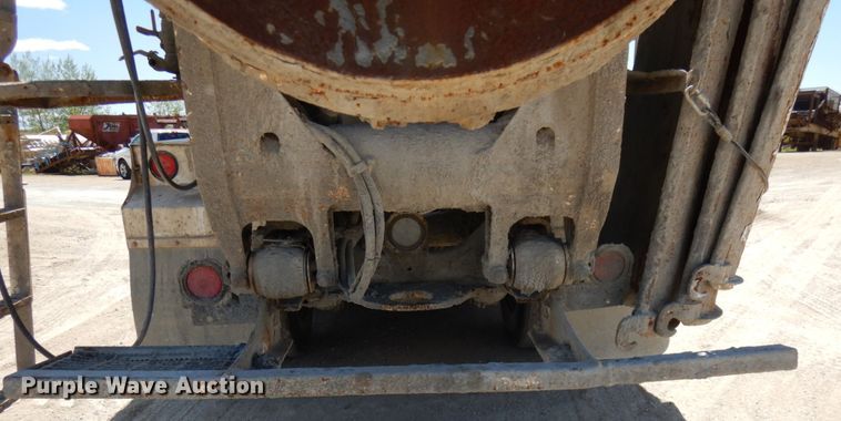 image for item GC9960 2004 Sterling L-Line  ready mix truck