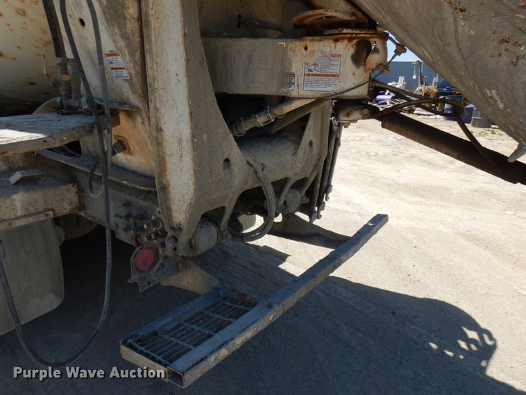 image for item GC9960 2004 Sterling L-Line  ready mix truck