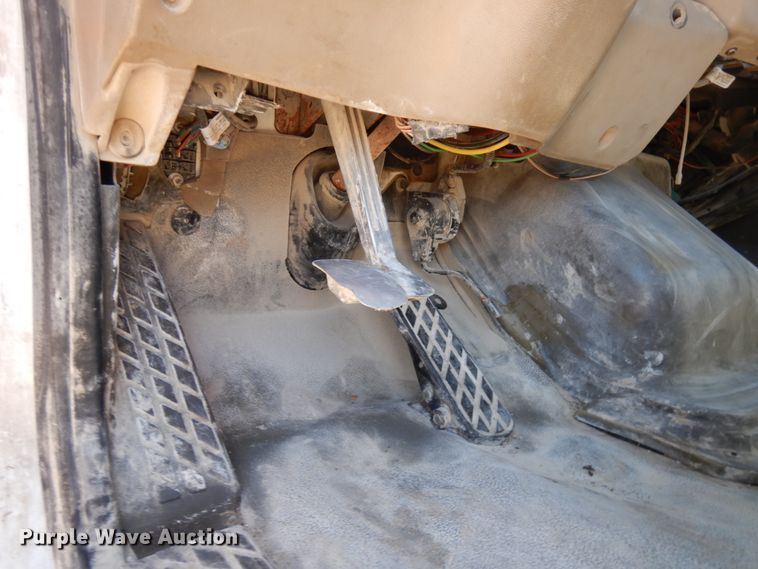 image for item GC9960 2004 Sterling L-Line  ready mix truck