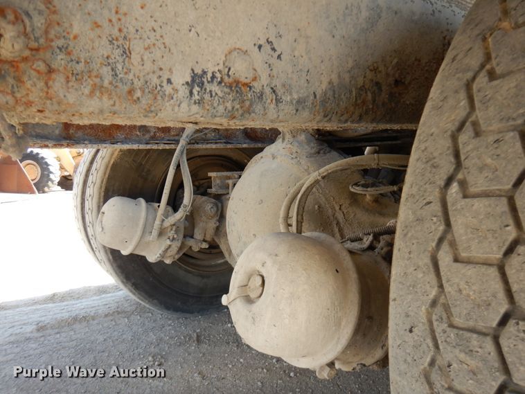 image for item GC9960 2004 Sterling L-Line  ready mix truck