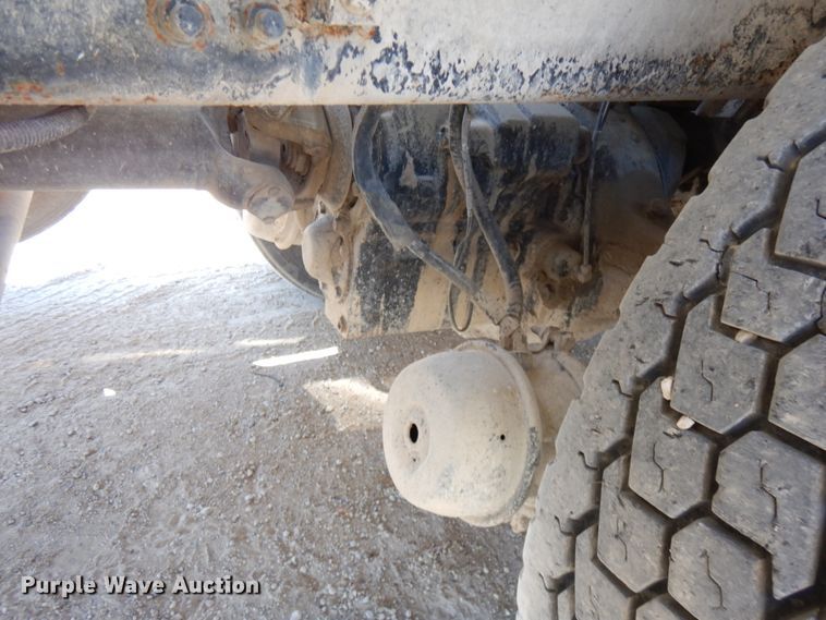 image for item GC9960 2004 Sterling L-Line  ready mix truck