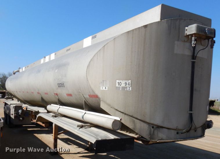 image for item GC9961 1970 Fruehauf  tank trailer