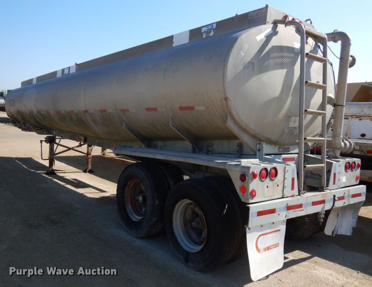 image for item GC9961 1970 Fruehauf  tank trailer