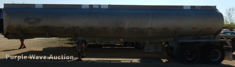 image for item GC9961 1970 Fruehauf  tank trailer