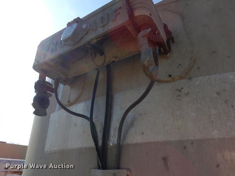 image for item GC9961 1970 Fruehauf  tank trailer