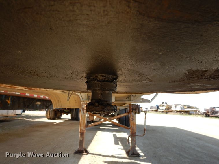 image for item GC9961 1970 Fruehauf  tank trailer