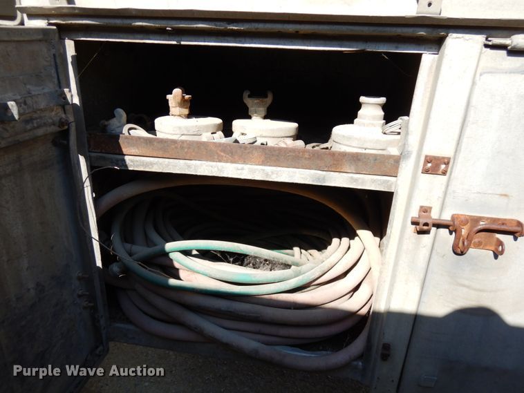 image for item GC9961 1970 Fruehauf  tank trailer