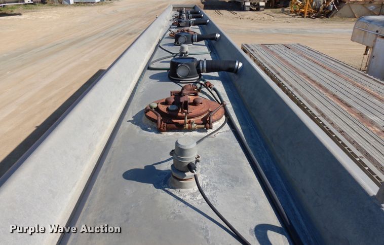 image for item GC9961 1970 Fruehauf  tank trailer