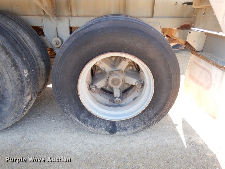 image for item GC9961 1970 Fruehauf  tank trailer