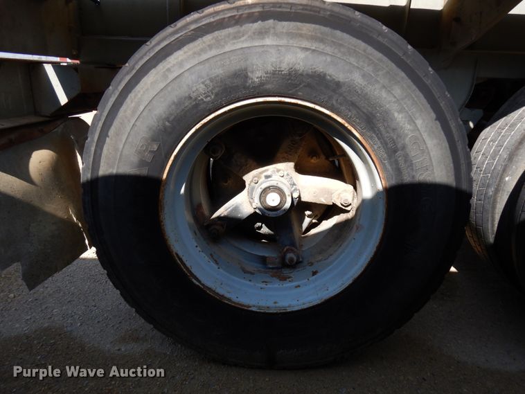 image for item GC9961 1970 Fruehauf  tank trailer