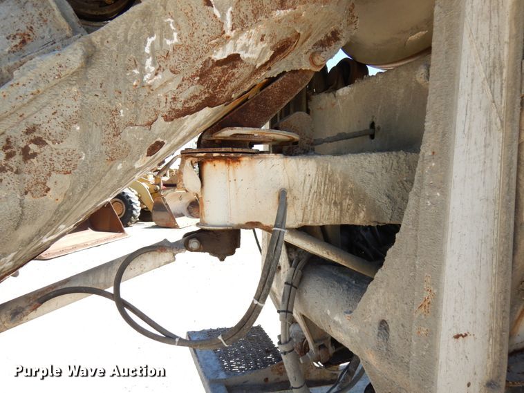 image for item GC9964 2004 Sterling L-Line  ready mix truck