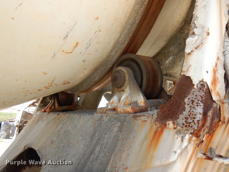 image for item GC9964 2004 Sterling L-Line  ready mix truck