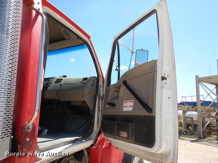 image for item GC9964 2004 Sterling L-Line  ready mix truck