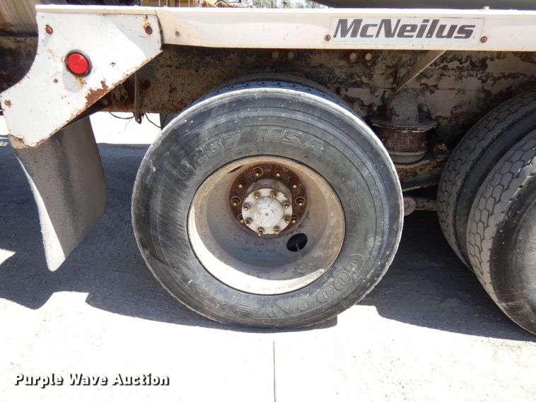 image for item GC9964 2004 Sterling L-Line  ready mix truck