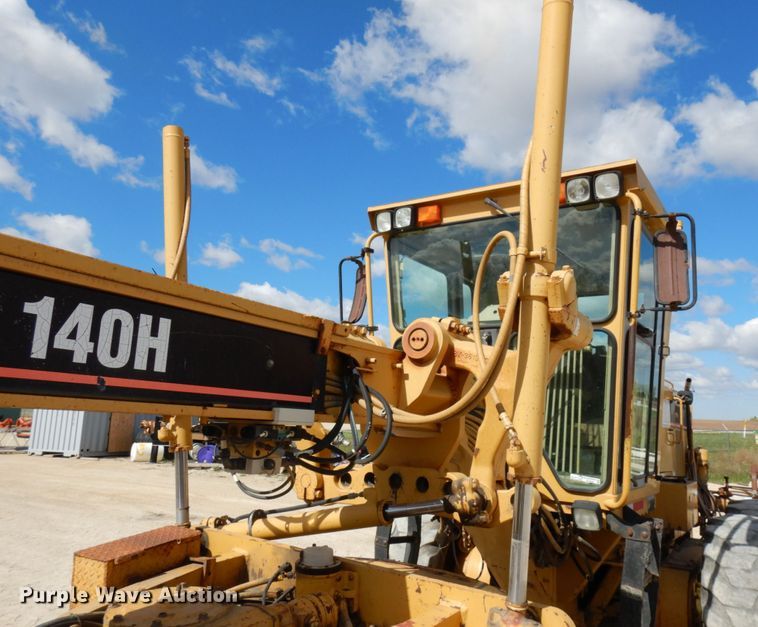 image for item GC9965 1996 Caterpillar 140H  motor grader