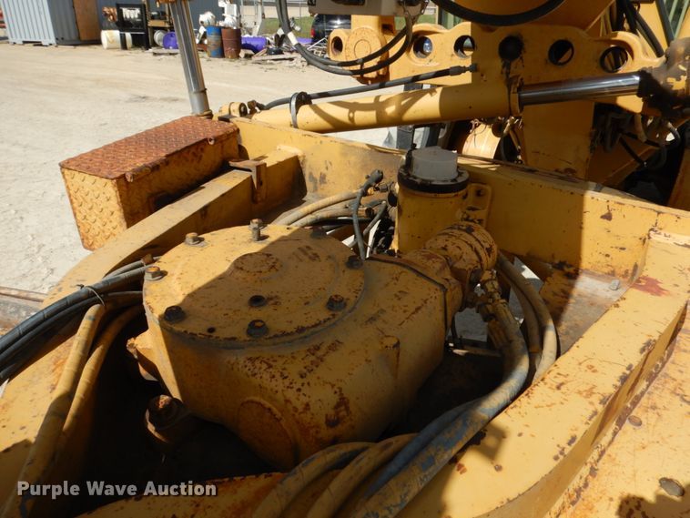 image for item GC9965 1996 Caterpillar 140H  motor grader