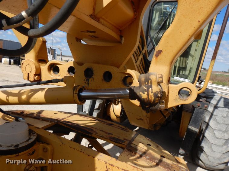 image for item GC9965 1996 Caterpillar 140H  motor grader