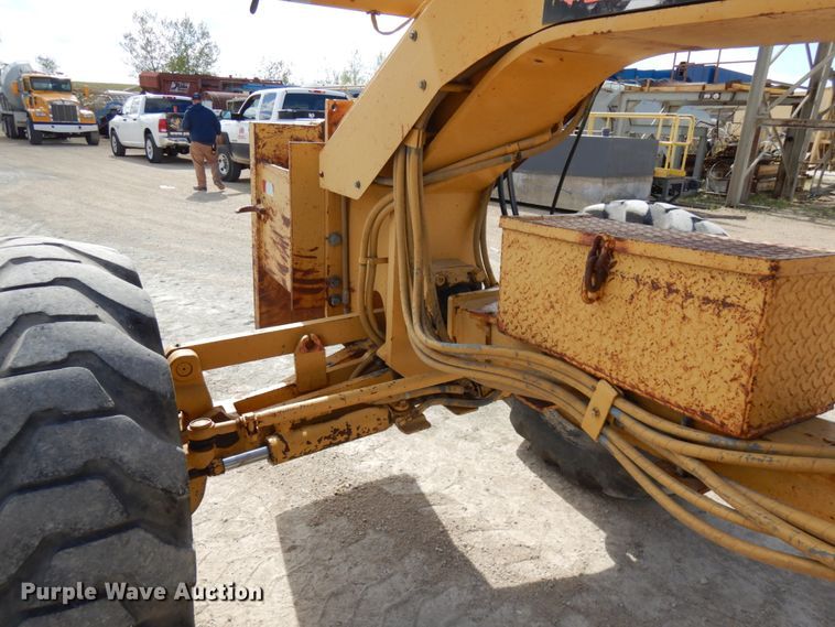 image for item GC9965 1996 Caterpillar 140H  motor grader