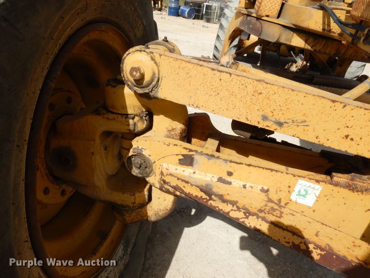 image for item GC9965 1996 Caterpillar 140H  motor grader