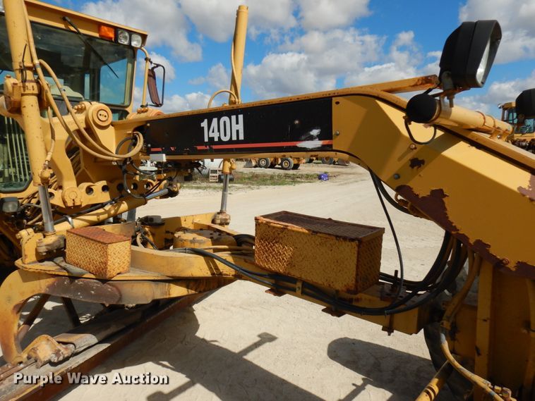 image for item GC9965 1996 Caterpillar 140H  motor grader