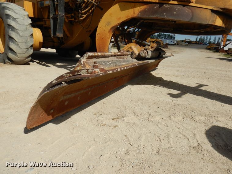 image for item GC9965 1996 Caterpillar 140H  motor grader