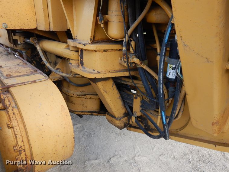 image for item GC9965 1996 Caterpillar 140H  motor grader