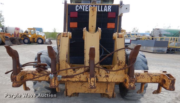 image for item GC9965 1996 Caterpillar 140H  motor grader