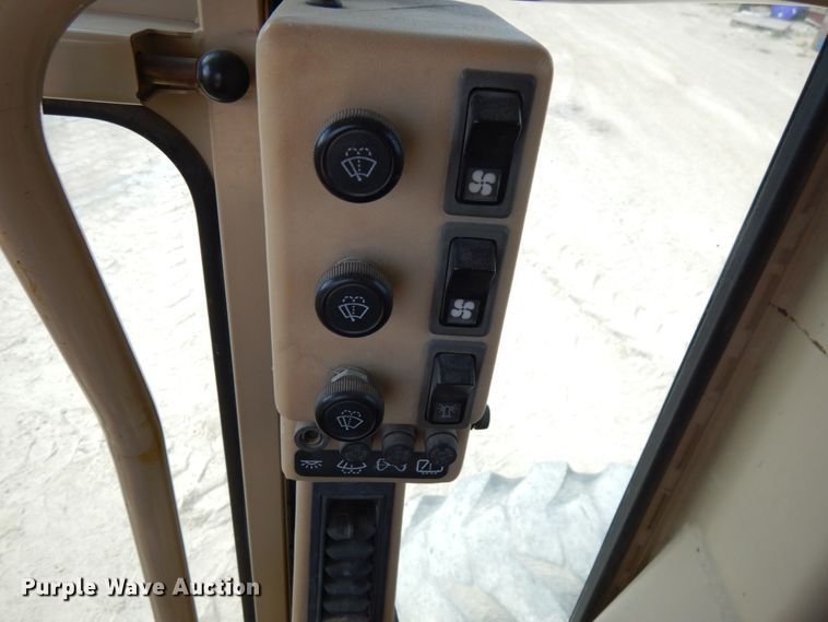 image for item GC9965 1996 Caterpillar 140H  motor grader