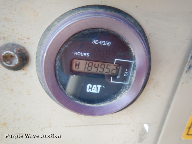 image for item GC9965 1996 Caterpillar 140H  motor grader