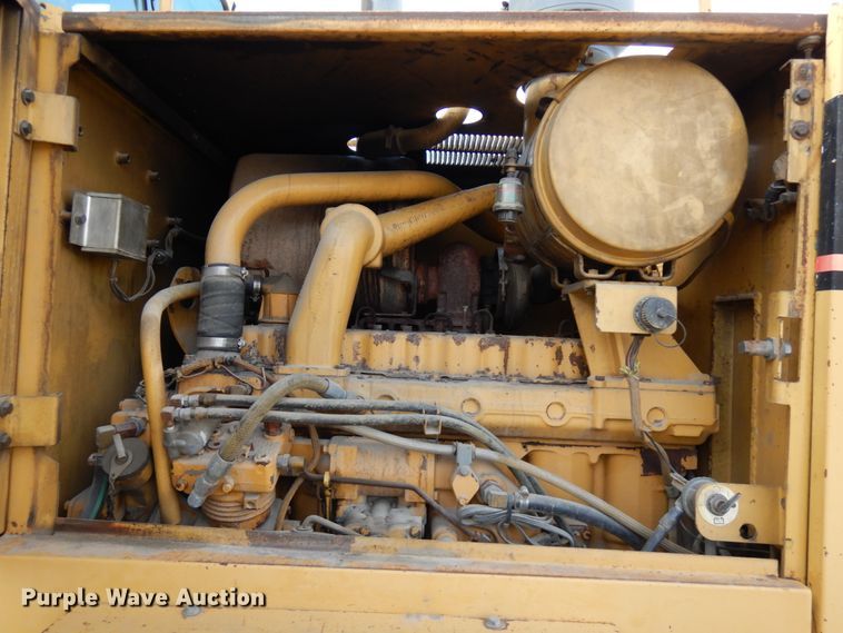 image for item GC9965 1996 Caterpillar 140H  motor grader