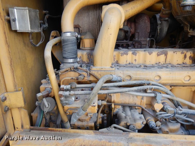 image for item GC9965 1996 Caterpillar 140H  motor grader